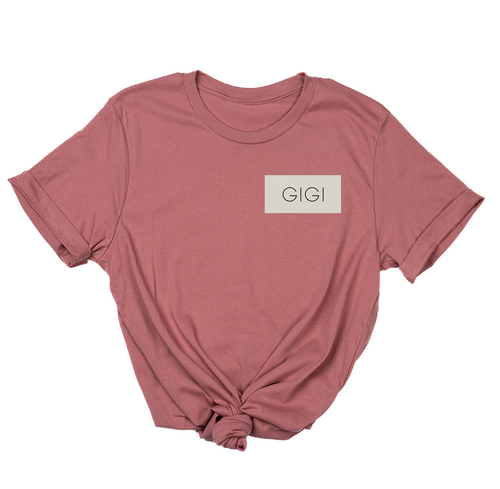 Gigi (Boxed Collection, Pocket, Stone Box/Black Text) - Tee (Mauve)