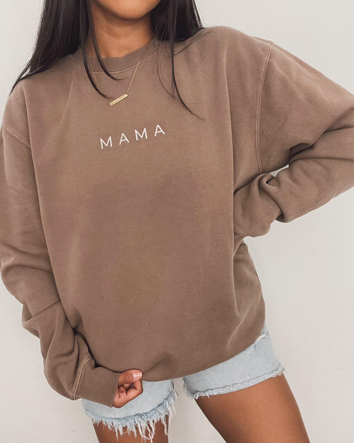 Mama (Tan Minimal) - Sweatshirt (Cocoa)