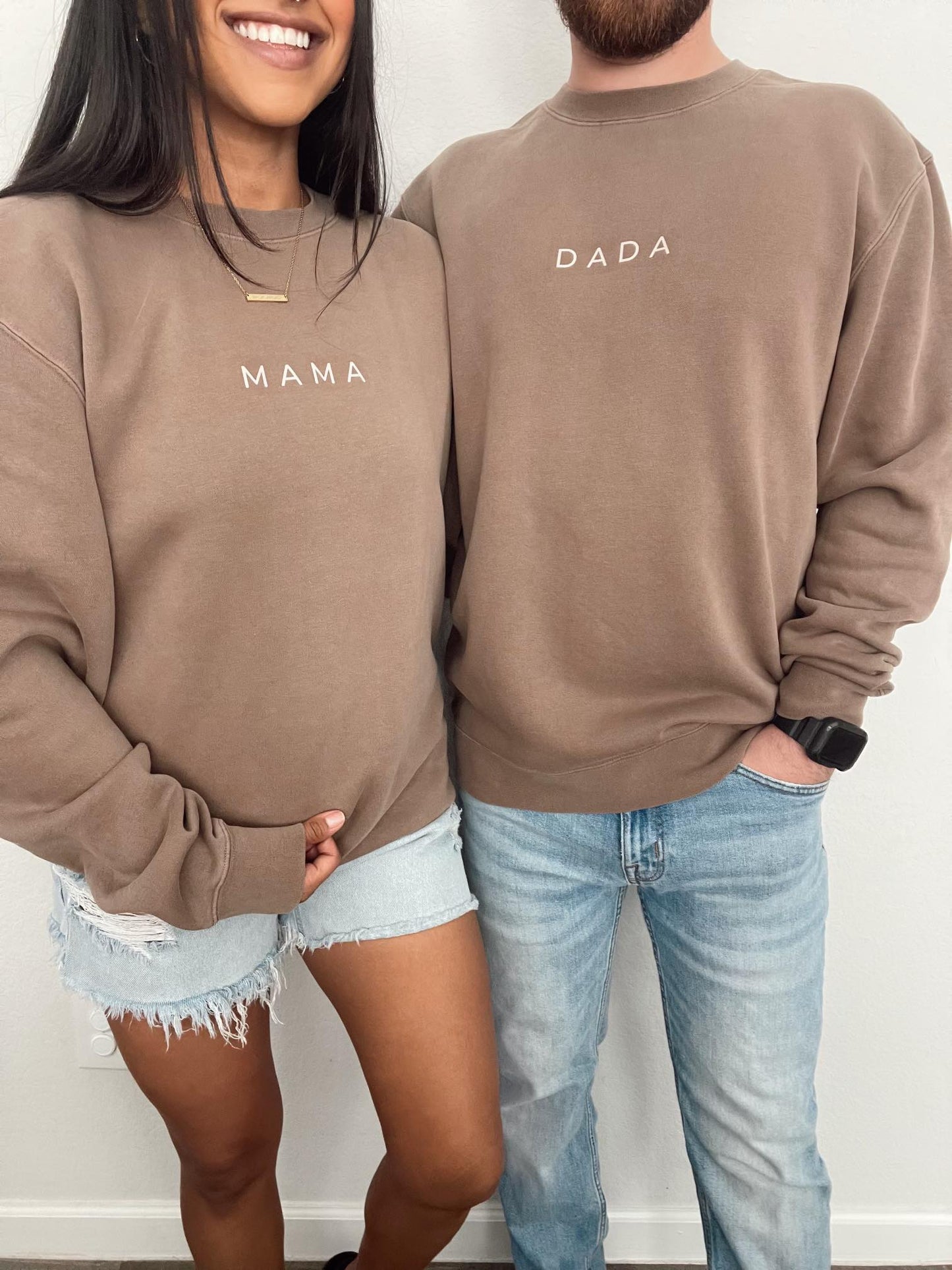 Dada (Tan Minimal) - Sweatshirt (Cocoa)
