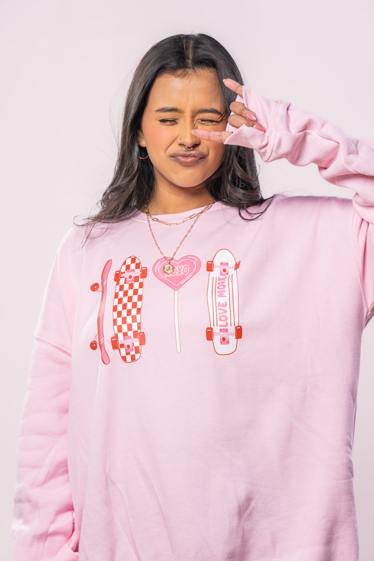 Love Skateboards (Pink) - Sweatshirt (Light Pink)