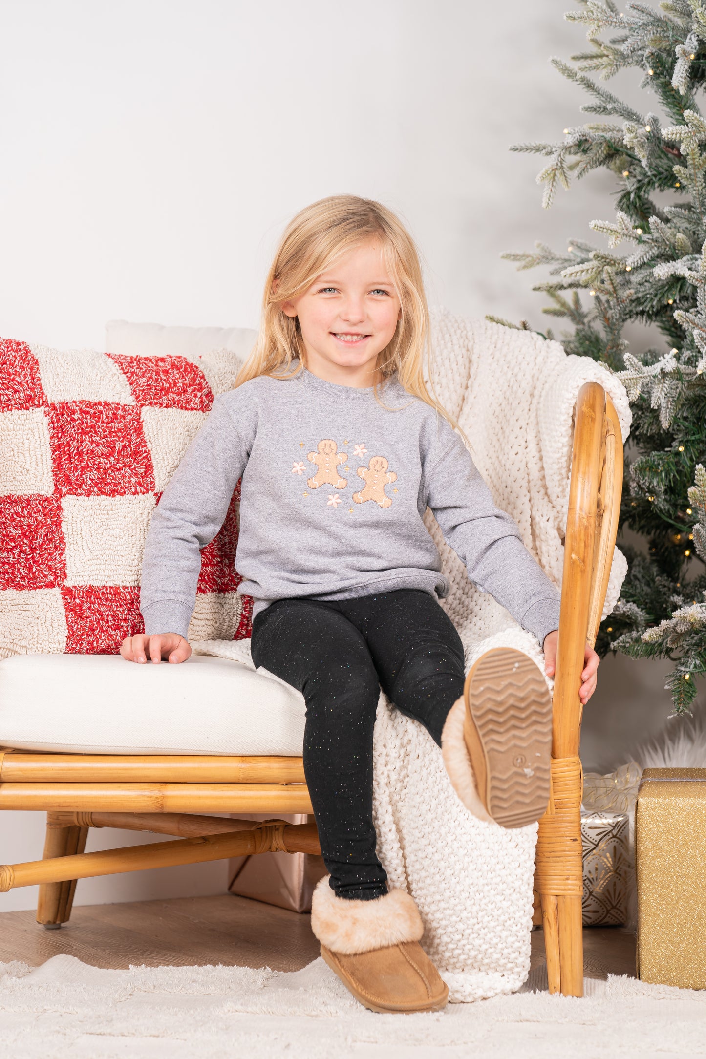 Daisy Gingerbread Cookies - Embroidered Kids Sweatshirt (Heather Gray)
