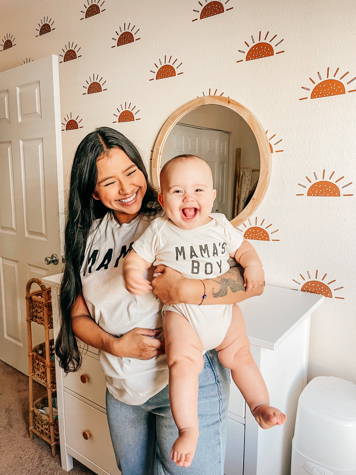 Mama's Boy (Black) - Bodysuit (Natural, Short Sleeve)