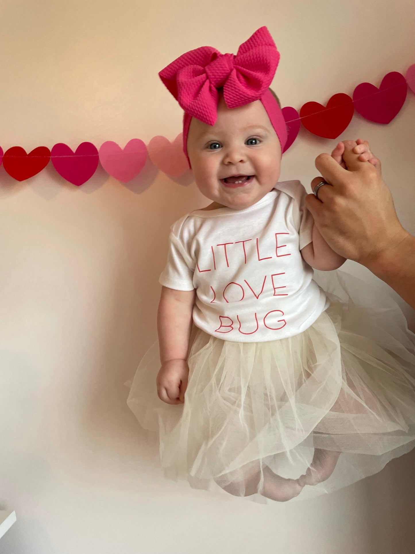 LITTLE LOVE BUG (Red) - Bodysuit (White, Short Sleeve)