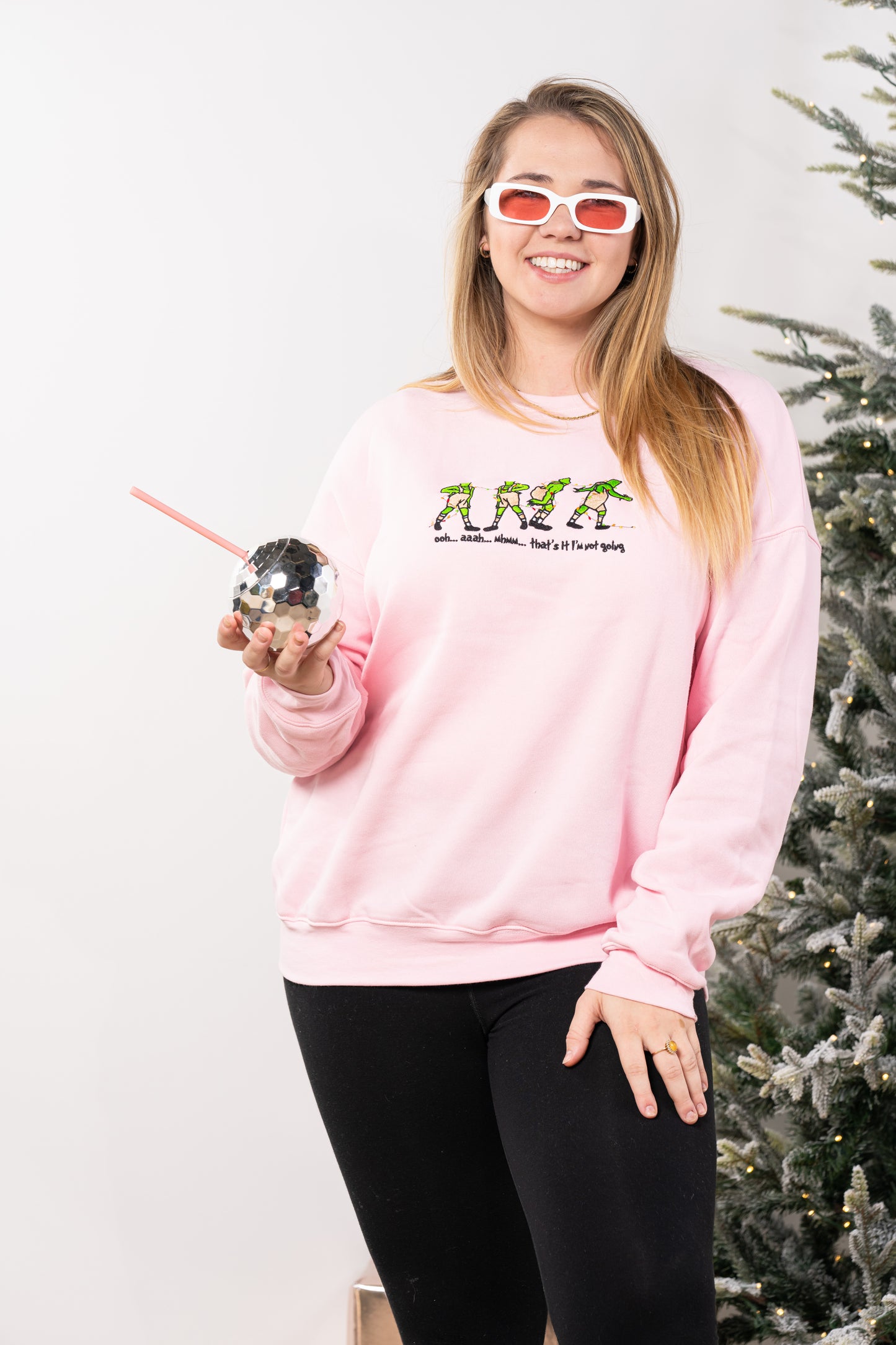 Grinch That's it I'm not going - Embroidered Sweatshirt (Light Pink)