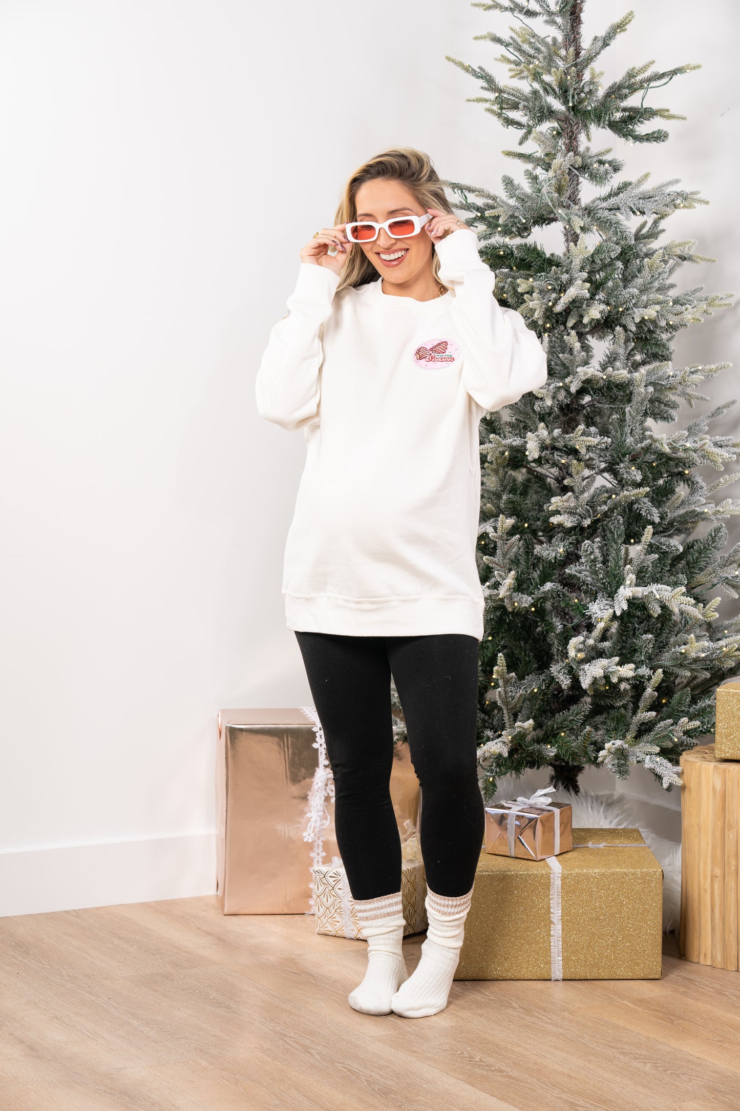 Christmas Cakes - Embroidered Sweatshirt (Creme)