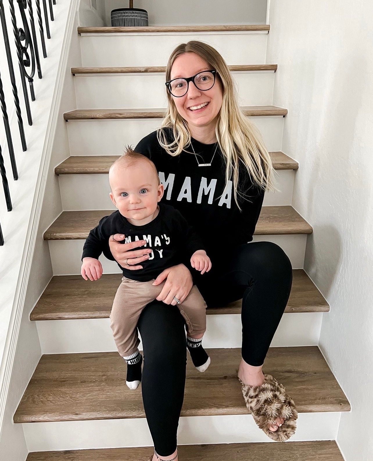 Mama's Boy (White) - Kids Sweatshirt (Black)