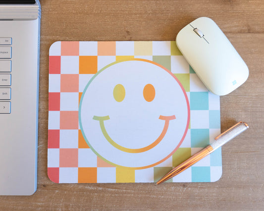 Checkered Spring Smiley - Mouse Pad