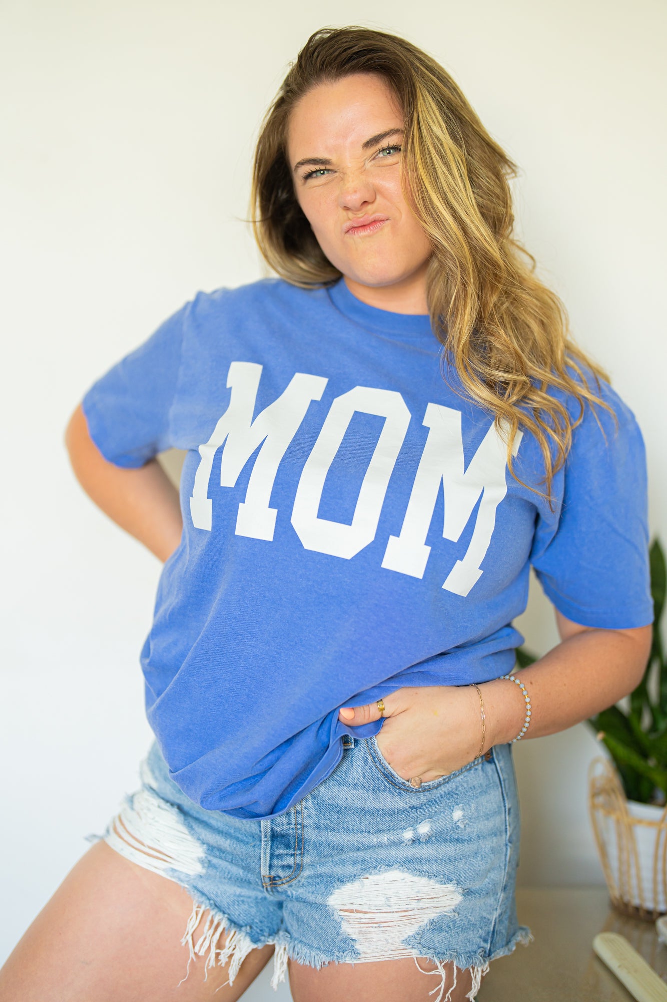 Mom Varsity (Creme) - Tee (Faded Blue)