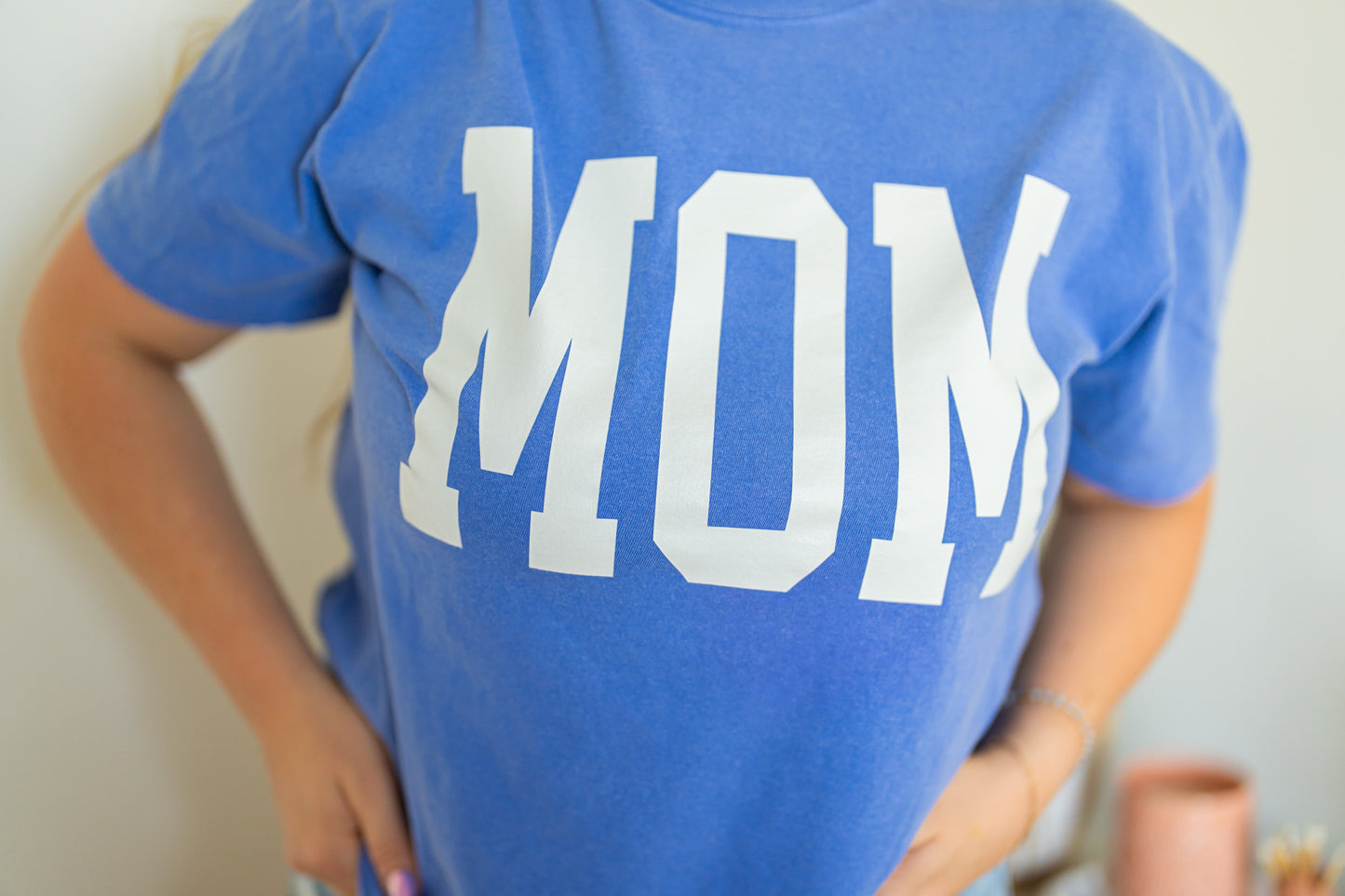 Mom Varsity (Creme) - Tee (Faded Blue)