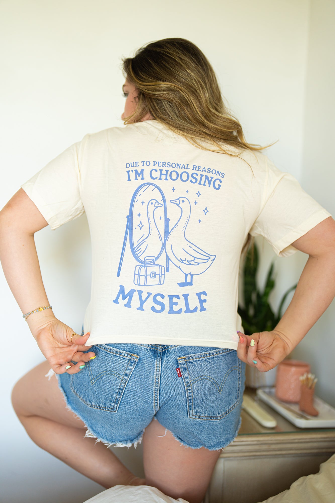 QUACK QUACK. Choosing myself. (Pocket, Back) - Cropped Tee (Vintage Natural)