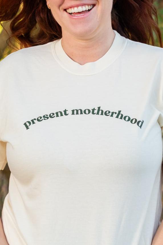 Present Motherhood - Tee (Vintage Natural, Short Sleeve)