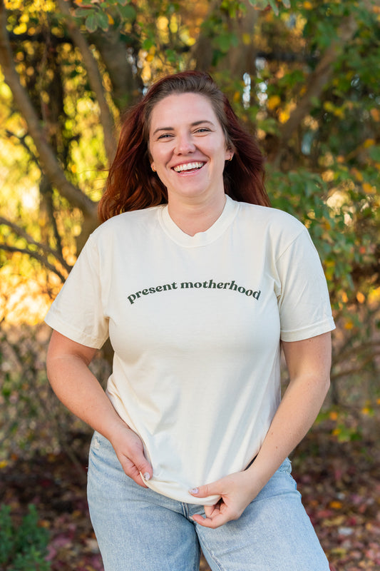 Present Motherhood - Tee (Vintage Natural, Short Sleeve)