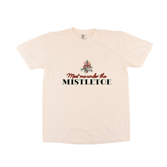 Meet Me Under The Mistletoe - Tee (Vintage Natural, Short Sleeve)