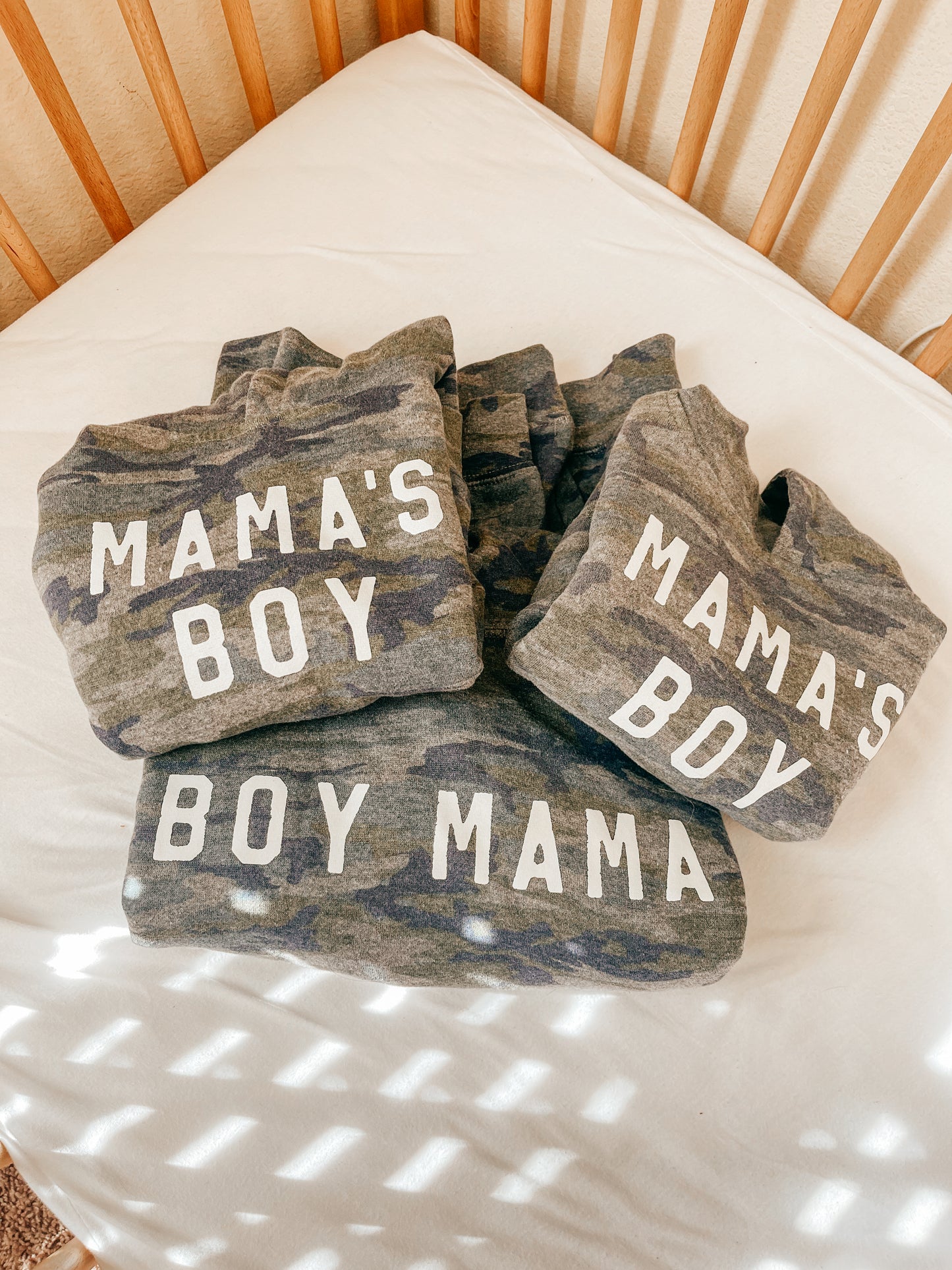 Mama's Boy (White) - Kids Hoodie (Vintage Camo)