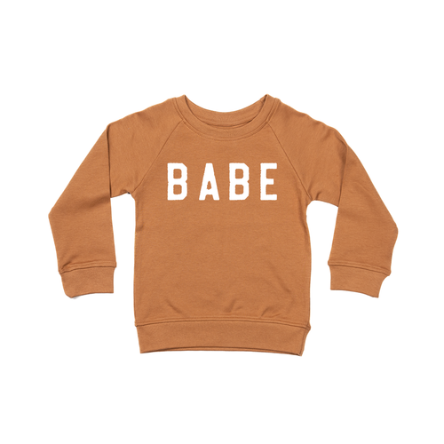 BABE (Rough, White) - Kids Sweatshirt (Camel)
