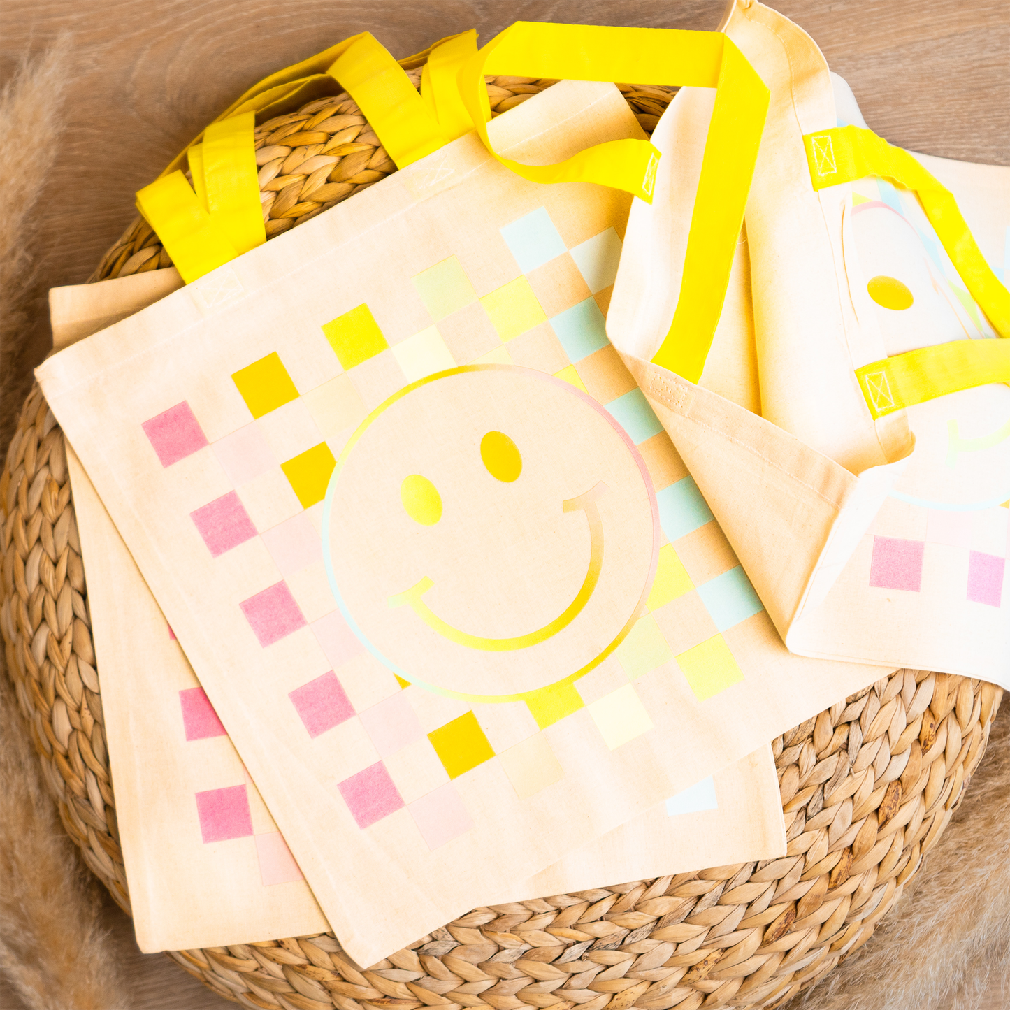 Checkered Spring Smiley - Tote (Natural/Yellow Handle)